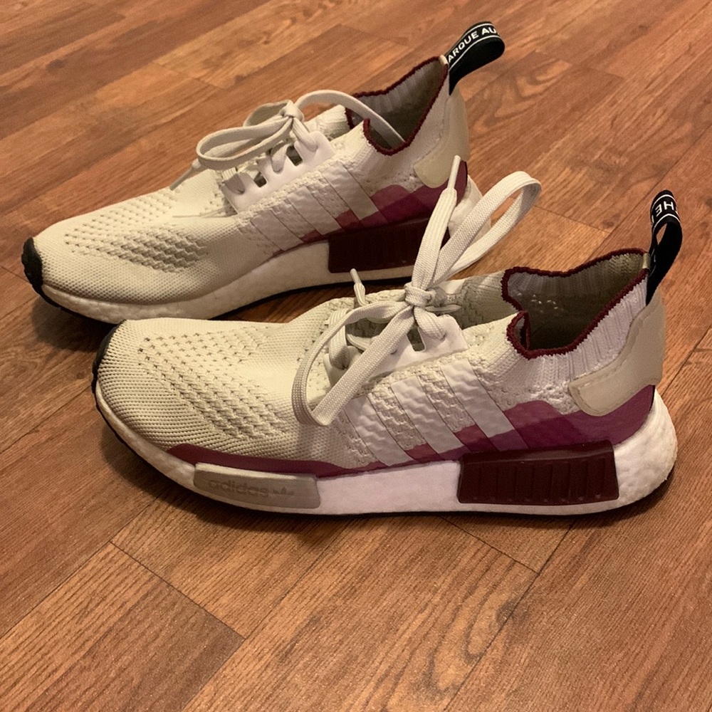 Adidas white/taupe and maroon running shoes